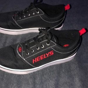 Mens size 10 Heelys